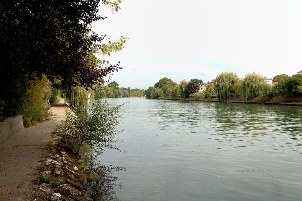 Studios Albri Nogent-sur-Marne Bilik gambar